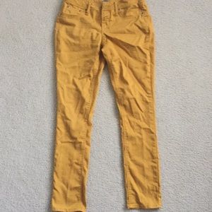 Mustard yellow skinny jeans